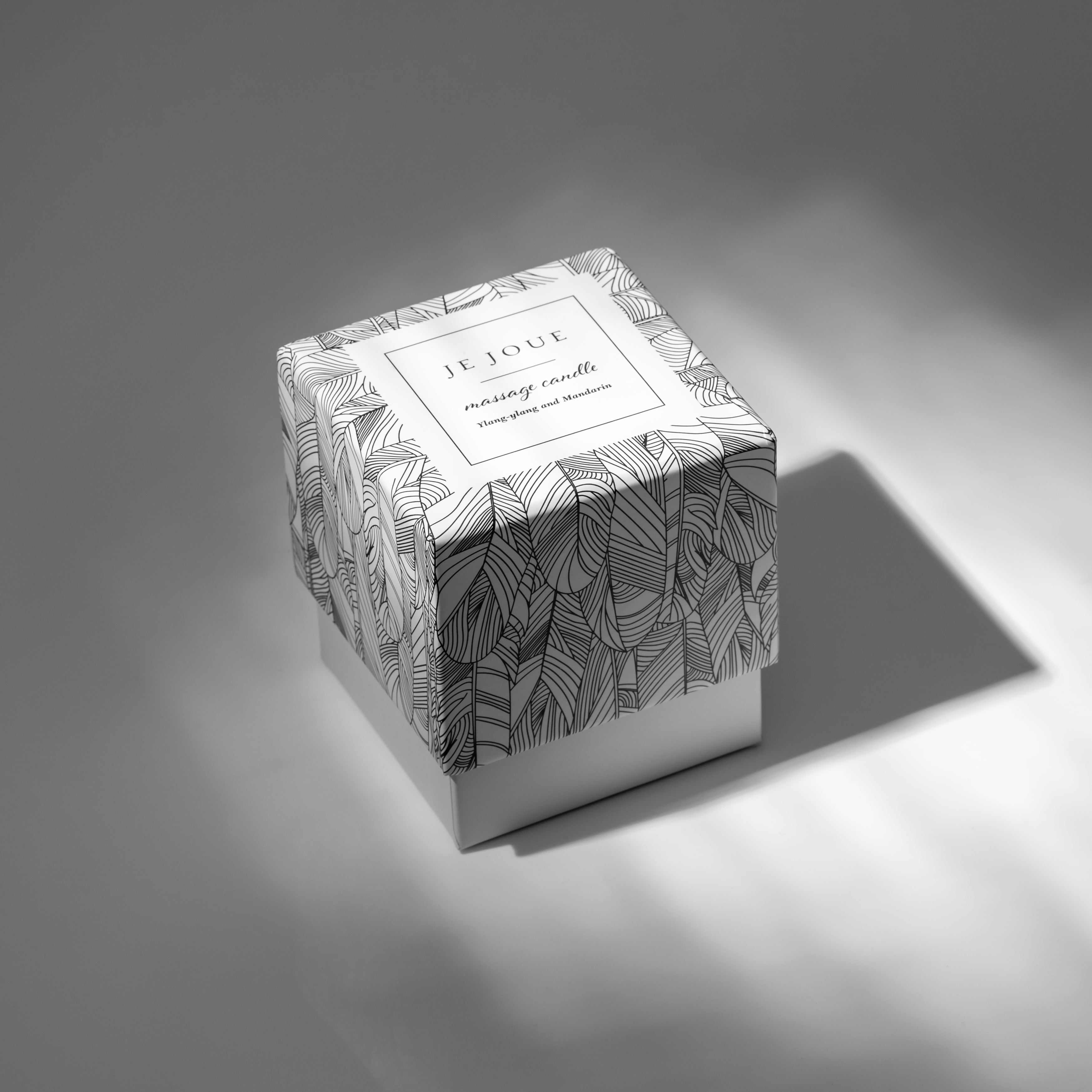 Je Joue Luxury Massage CandleJe Joue Luxury Massage Candle